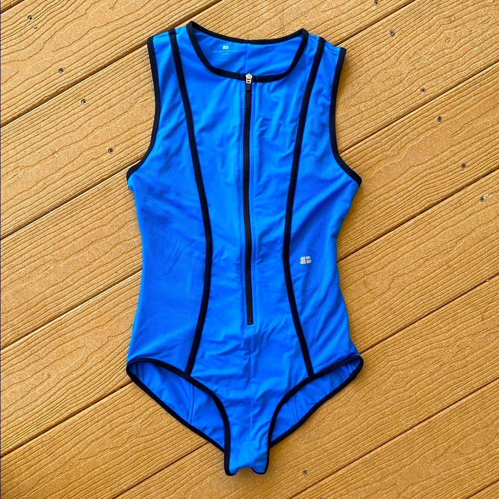 Beach House Sport Swimsuit Size 8